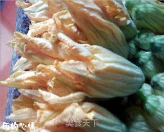 豆腐酿南瓜花的做法步骤：2