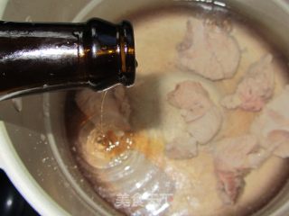土豆脊骨汤的做法步骤：5