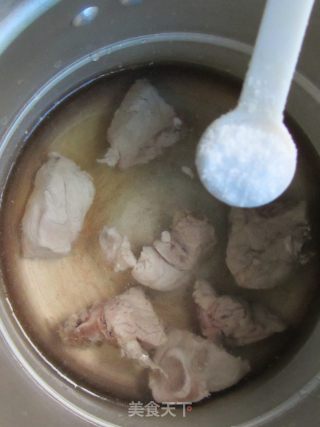 土豆脊骨汤的做法步骤：6