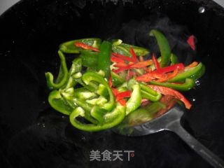 彩椒炒牛肉的做法步骤：2