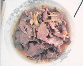姜丝炒牛肉~的做法步骤：3
