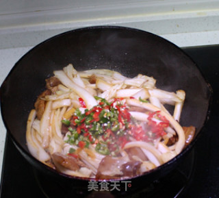 家常小炒Δ ΔΔ---- 白菜小炒肉的做法步骤：4
