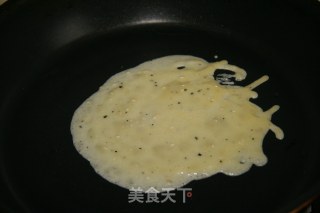 芝麻蛋卷的做法步骤：7