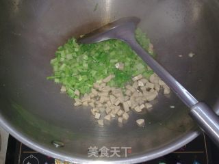 翻滚吧蛋炒饭的做法步骤：5