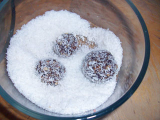 朗姆球(rum balls)的做法步骤：13