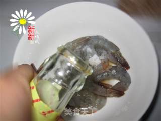 玉子虾仁的做法步骤：3