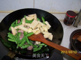 懒人做菜之——土豆烧豆角的做法步骤：6