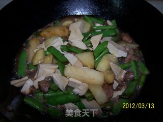 懒人做菜之——土豆烧豆角的做法步骤：9