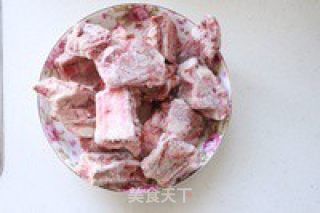 一锅排骨两个菜：蜜汁排骨、冬瓜炖排骨的做法步骤：1