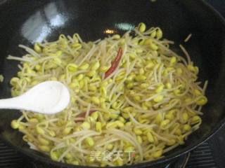 素炒辣味黄豆芽的做法步骤：5