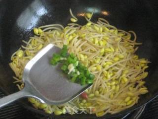 素炒辣味黄豆芽的做法步骤：6