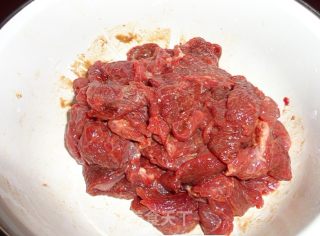水煮牛肉--辣得我掉泪的做法步骤：2