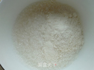 儿时的美味---炸糖糕的做法步骤：2