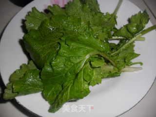 小白菜虾丸汤的做法步骤：1