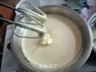 电饭锅做出健康蛋糕---黄金海绵蛋糕的做法步骤：5