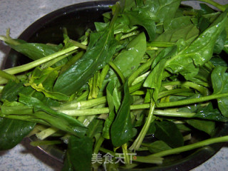 麻辣蒜香菠菜墩的做法步骤：1