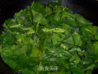 麻辣蒜香菠菜墩的做法步骤：3