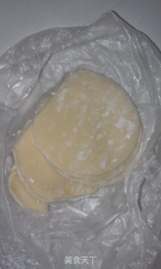 饺子皮做的韭菜盒子的做法步骤：1