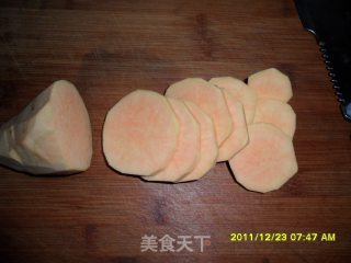 红薯红枣红豆薏米粥的做法步骤：3