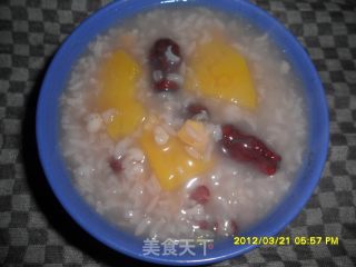 红薯红枣红豆薏米粥的做法步骤：7