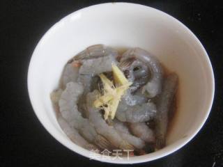 虾仁炒荸荠的做法步骤：3