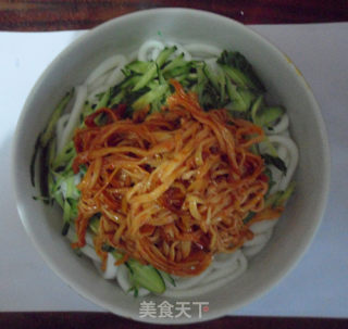 超喜欢的小凉菜麻辣金针菇土豆粉—解饱更解馋的做法步骤：2