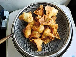 炸鲜肉馄饨的做法步骤：9