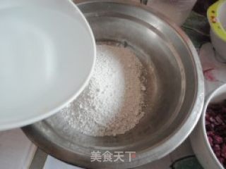教你做出Q滑爽口---紫薯马蹄糕&牛奶马蹄糕的做法步骤：2