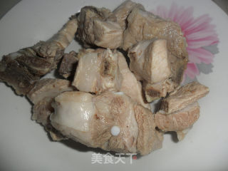 莲藕炖排骨的做法步骤：5