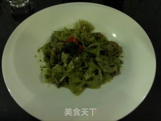 青酱意大利面的做法步骤：2