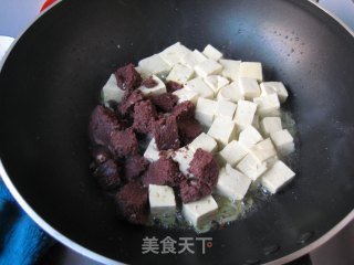 润肠排毒减脂—豆腐木耳烩猪血的做法步骤：6