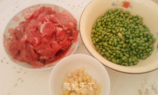 青豆火腿烩肉的做法步骤：1