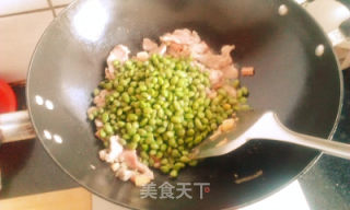 青豆火腿烩肉的做法步骤：7