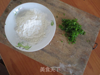葱油饼的做法步骤：1