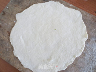 葱油饼的做法步骤：3