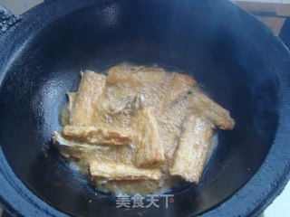 酥炸带鱼的做法步骤：5