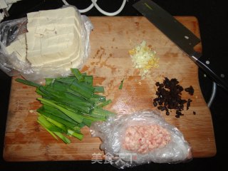 麻婆豆腐的做法步骤：1