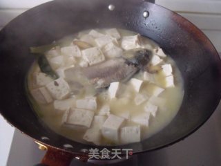 鲫鱼豆腐汤的做法步骤：5