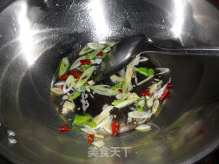 葱香蛤蜊肉的做法步骤：4