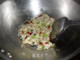 葱香蛤蜊肉的做法步骤：5
