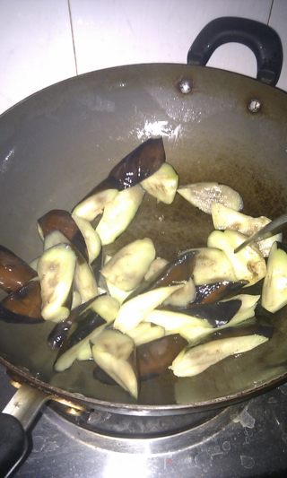 超级下饭菜——少油版肉末茄子的做法步骤：3
