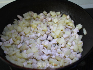 让你停不了嘴的风味小炒 飘香鸡粒的做法步骤：4