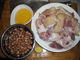 猪手花生煲的做法步骤：1