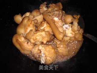 猪手花生煲的做法步骤：7