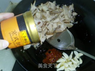 [小媳妇家常菜]——千张蒜苗回锅肉的做法步骤：3