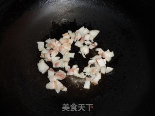 黑木耳炒荷兰豆的做法步骤：2