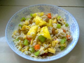 菠萝炒饭的做法步骤：5