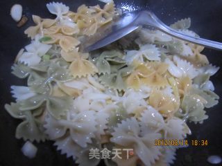蝴蝶意面的做法步骤：3
