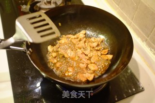 蒜苗炒肉的做法步骤：5
