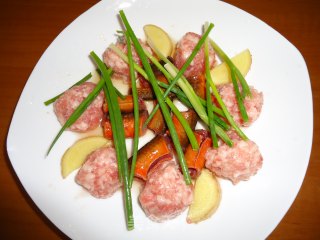 黄鳝蒸小肉圆的做法步骤：3